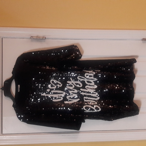 Sexy Sequin Top - Picture 2 of 3